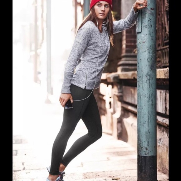 Athleta Sweaters - Athleta Sharkbite Pullover Sweater Top Sz Medium